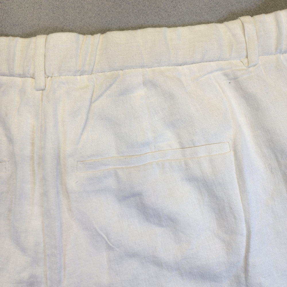 NWT Abercrombie & Fitch White Curve Love Linen-Blend Tailored Shorts - 24W - Picture 9 of 13